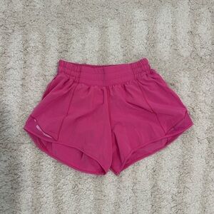 Lululemon Hotty Hot 4 inch Short